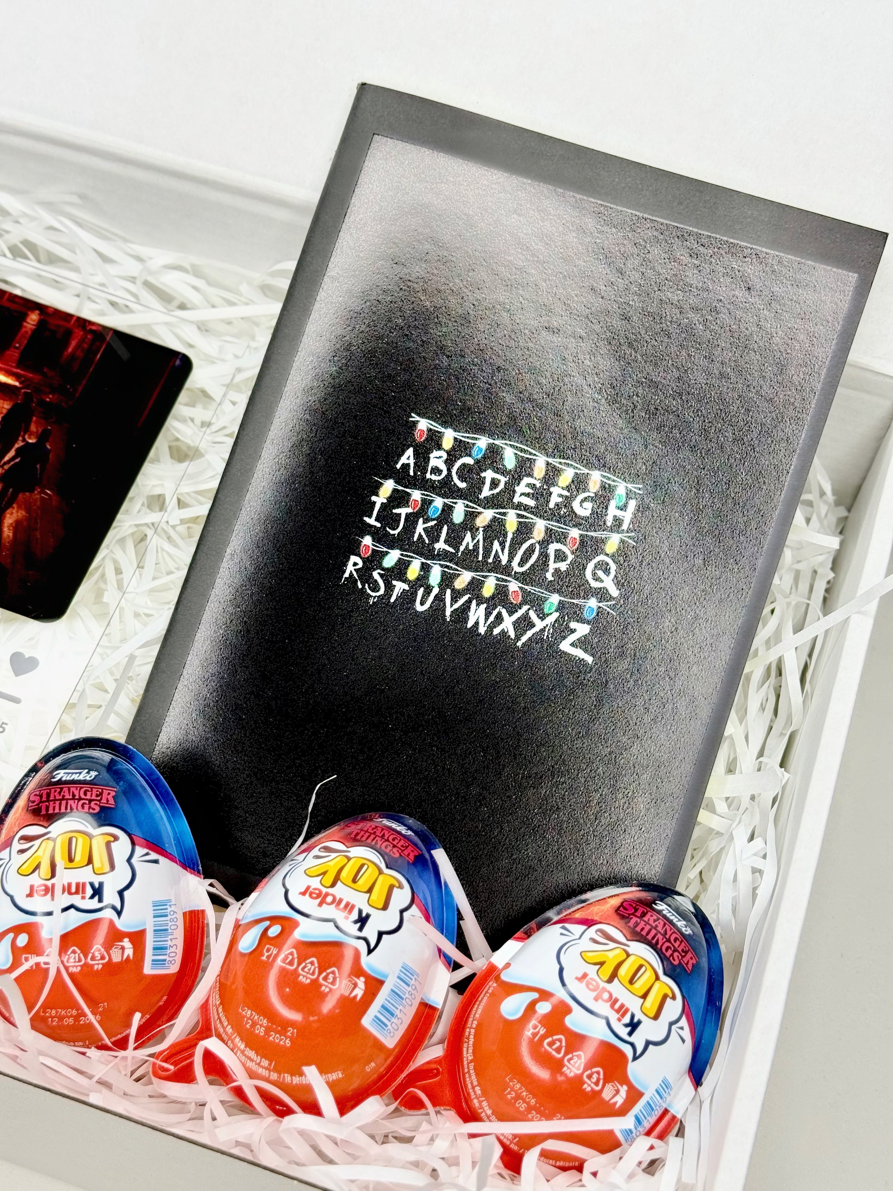 Stranger Things Fan Box
